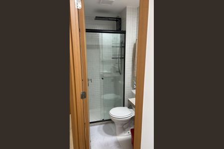 Banheiro de apartamento para alugar com 1 quarto, 19m² em Amaralina, Salvador