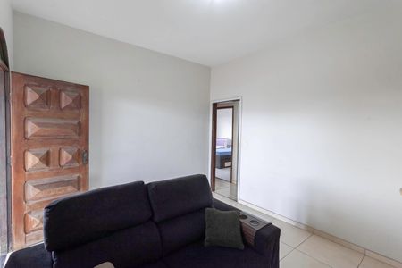 Sala de casa para alugar com 3 quartos, 220m² em Planalto, Belo Horizonte