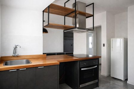 Cozinha de apartamento para alugar com 2 quartos, 65m² em Cidade Baixa, Porto Alegre