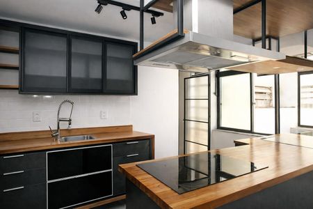 Cozinha de apartamento para alugar com 2 quartos, 65m² em Cidade Baixa, Porto Alegre