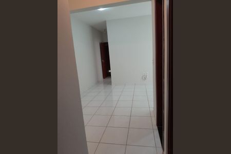Sala de apartamento para alugar com 2 quartos, 60m² em Laranjeiras, Uberlândia