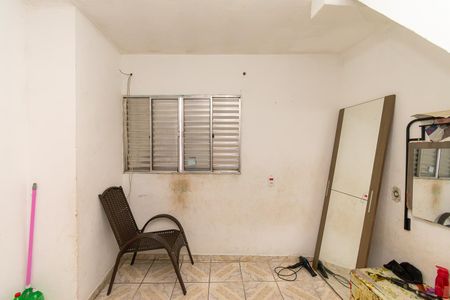 Quarto 1 de casa para alugar com 4 quartos, 25m² em Jardim Alzira, São Paulo