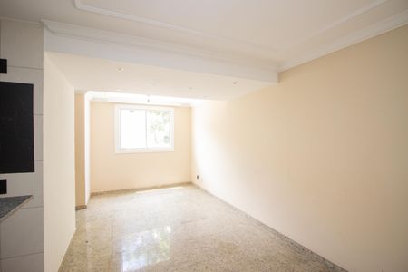 Sala de casa de condomínio para alugar com 3 quartos, 120m² em Cabral, Contagem