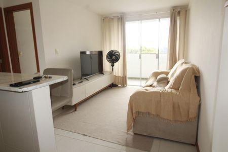 Sala de apartamento para alugar com 1 quarto, 40m² em Stiep, Salvador