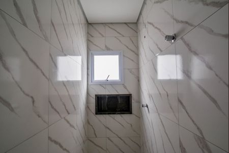 Banheiro de apartamento para alugar com 1 quarto, 30m² em Parque Novo Oratório, Santo André