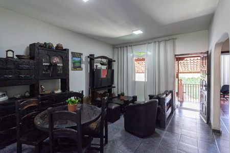 Sala de casa para alugar com 3 quartos, 110m² em Jardim Alvorada, Contagem