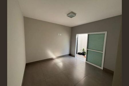 Quarto 2 de casa para alugar com 3 quartos, 100m² em São Jorge, Uberlândia