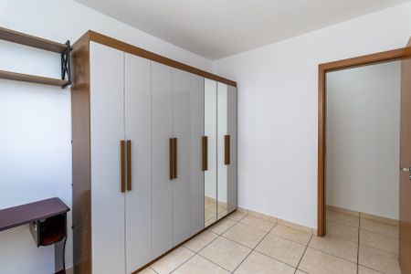 Quarto 1 de apartamento para alugar com 2 quartos, 48m² em Conjunto Helena Antipoff, Belo Horizonte