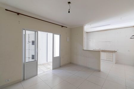 Sala e Cozinha de casa para alugar com 1 quarto, 55m² em Jardim dos Ipes, São Paulo