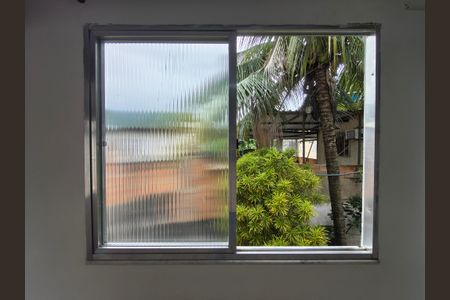 Janela - Sala de casa para alugar com 2 quartos, 60m² em Jacarepaguá, Rio de Janeiro