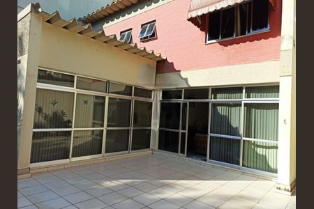 Casa à venda com 3 quartos, 372m² em Jardim Guanabara, Rio de Janeiro