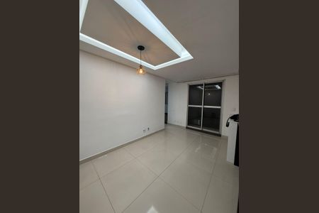 Sala de apartamento à venda com 1 quarto, 57m² em Jardim Calux, São Bernardo do Campo