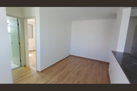 Sala de apartamento para alugar com 2 quartos, 48m² em Parque Santa Rosa, Suzano