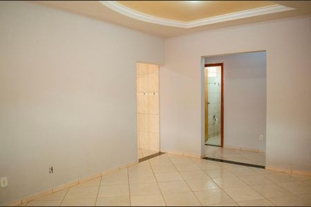 Casa para alugar com 4 quartos, 360m² em Jardim Vila Boa, Goiânia