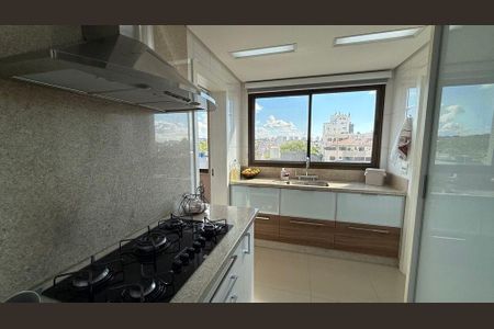 Cozinha de apartamento para alugar com 3 quartos, 133m² em Jardim Itu, Porto Alegre