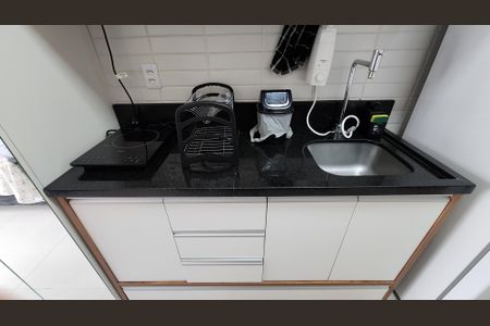 Cozinha - pia de kitnet/studio para alugar com 1 quarto, 29m² em Barra, Salvador