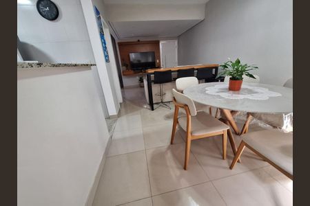 Casa de Condomínio à venda com 3 quartos, 126m² em Vila Madeira, Nova Lima