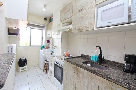 Cozinha de apartamento para alugar com 2 quartos, 51m² em Glória, Porto Alegre