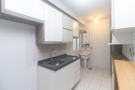 Cozinha de apartamento para alugar com 2 quartos, 55m² em Humaitá, Porto Alegre