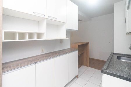 Cozinha de apartamento para alugar com 2 quartos, 55m² em Humaitá, Porto Alegre