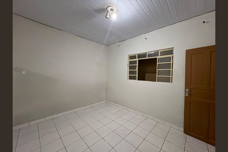 Casa para alugar com 2 quartos, 160m² em Pompéia, Belo Horizonte
