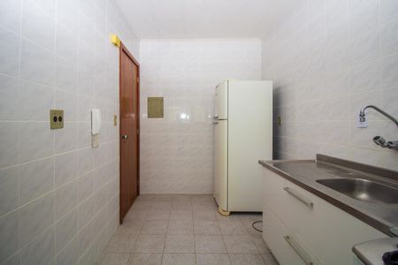 Cozinha de apartamento para alugar com 2 quartos, 80m² em Vila Ipiranga, Porto Alegre