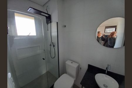Banheiro de kitnet/studio à venda com 1 quarto, 25m² em Vila Nova, Novo Hamburgo
