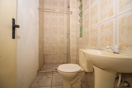 Banheiro de apartamento para alugar com 1 quarto, 40m² em Partenon, Porto Alegre