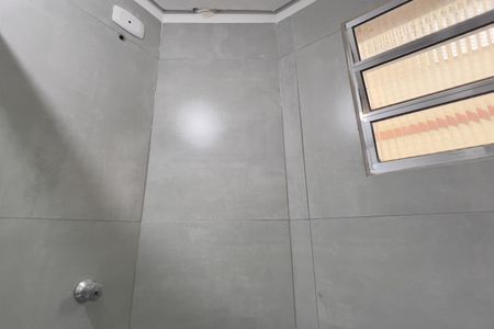 Banheiro de apartamento para alugar com 2 quartos, 56m² em Centro, Guarulhos