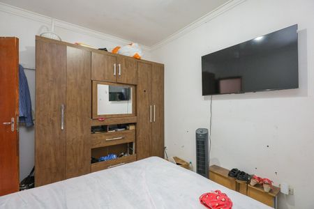 Suíte de casa para alugar com 2 quartos, 100m² em Nucleo Residencial Isabela, Taboão da Serra