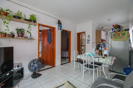 Sala de casa para alugar com 2 quartos, 100m² em Nucleo Residencial Isabela, Taboão da Serra