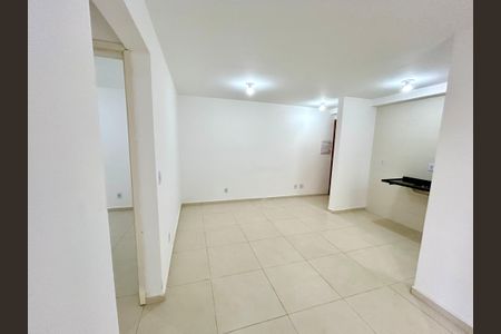Sala de apartamento para alugar com 2 quartos, 47m² em Jardim do Triunfo, Guarulhos