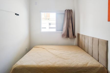 Quarto de casa de condomínio para alugar com 2 quartos, 45m² em Jardim Imperador, Praia Grande