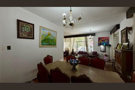 Casa para alugar com 3 quartos, 380m² em Vila Pirajussara, São Paulo