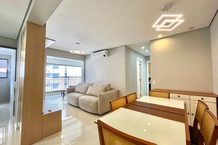 Sala de apartamento para alugar com 2 quartos, 75m² em Jardim Prudência, São Paulo