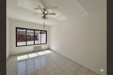 Sala de casa para alugar com 3 quartos, 250m² em Jardim Iracema, São Paulo