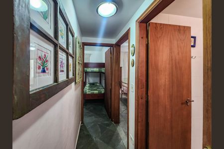 Corredor de apartamento para alugar com 2 quartos, 86m² em Centro, Jacareí