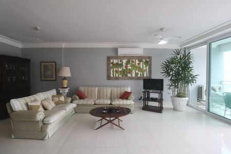 Sala de apartamento para alugar com 3 quartos, 220m² em Morro do Maluf, Guarujá