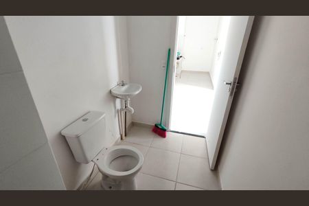 Banheiro de apartamento para alugar com 2 quartos, 42m² em Vila Sao Paulo, Ferraz de Vasconcelos