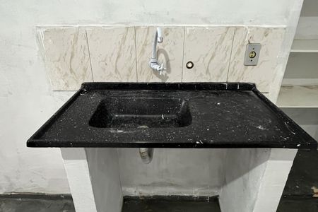 Studio de casa para alugar com 1 quarto, 15m² em Estuário, Santos