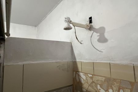 Banheiro de casa para alugar com 1 quarto, 15m² em Estuário, Santos