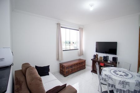 Sala de apartamento para alugar com 2 quartos, 56m² em Parque Maracana, Contagem