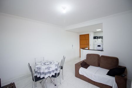 Sala de apartamento para alugar com 2 quartos, 56m² em Parque Maracana, Contagem