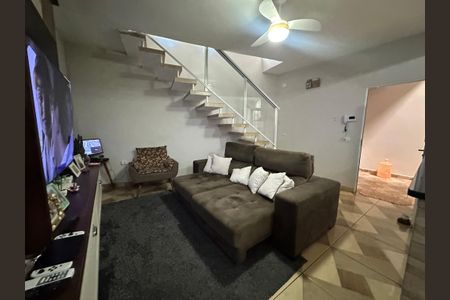 Sala de casa para alugar com 2 quartos, 170m² em Jardim Florida, Barueri
