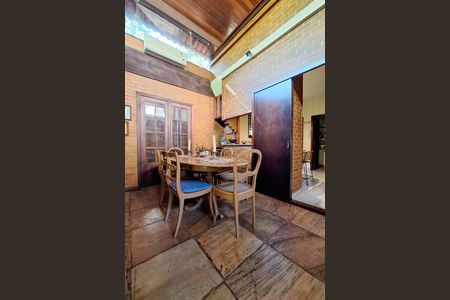 Sala 1 de casa para alugar com 4 quartos, 241m² em Matapaca, Niterói