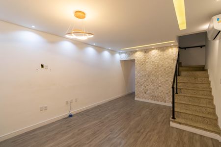 Sala de casa à venda com 4 quartos, 139m² em Jardim Brasilia, São Paulo