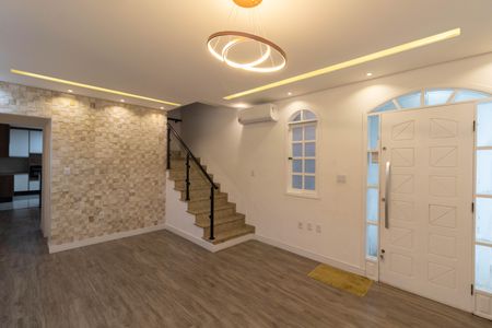 Sala de casa à venda com 4 quartos, 139m² em Jardim Brasilia, São Paulo