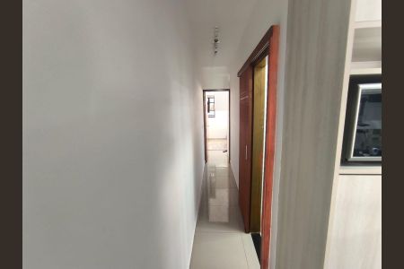 Corredor de apartamento para alugar com 2 quartos, 40m² em Vila Canero, São Paulo
