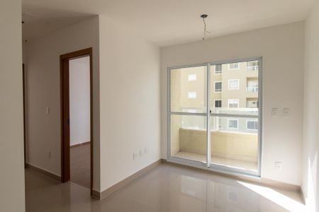 Sala de apartamento para alugar com 2 quartos, 44m² em Cidade Industrial de Curitiba, Curitiba