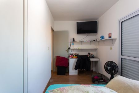 Quarto de apartamento à venda com 1 quarto, 65m² em Vila Carmosina, São Paulo